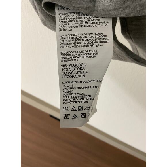 NWOT Women's NFL Buffalo Bills Team Apparel Gray Pocket T-Shirt Sz XL - Picture 4 of 4